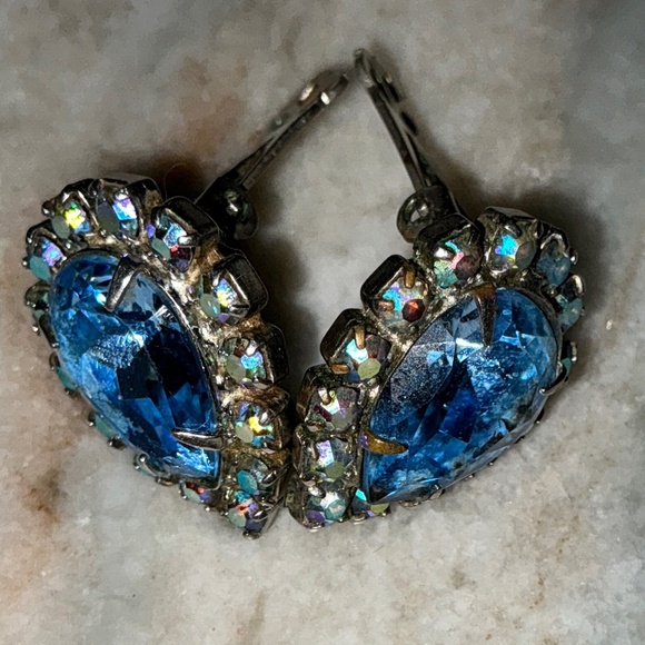 WEISS BABY BLUE RHINESTONE WITH BABY BLUE AB STONES SILVER-TONE CLIP-ON EARRINGS - Picture 5 of 7